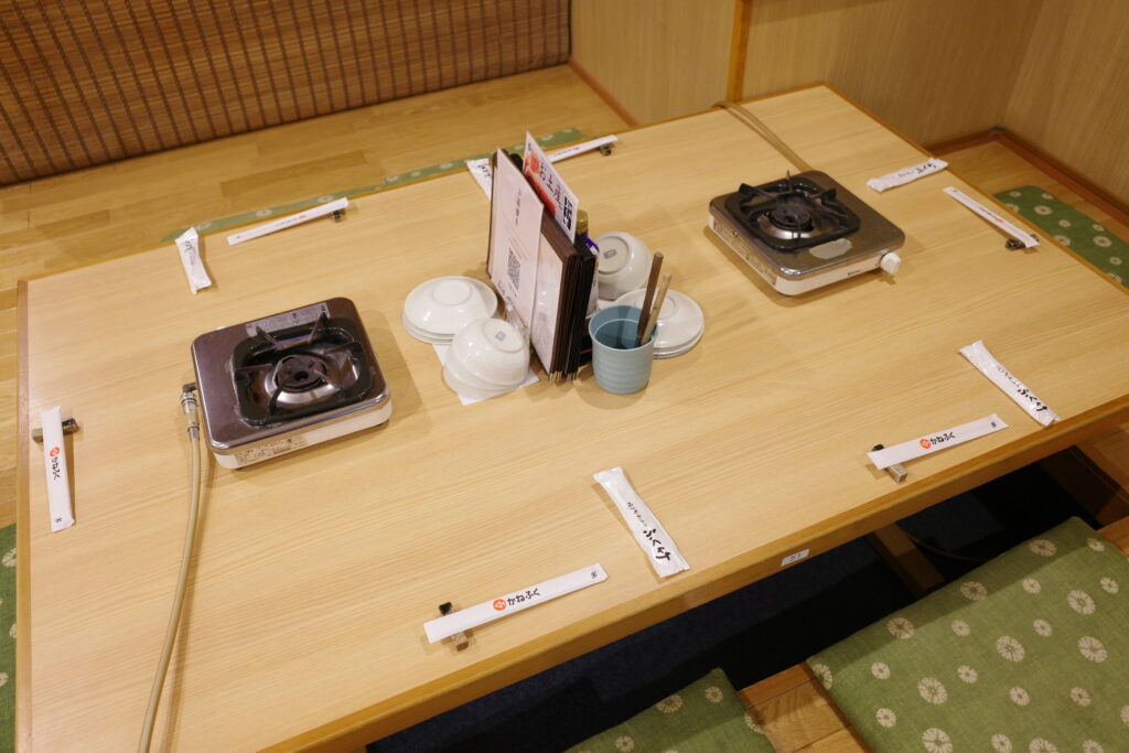 「築地ふく竹 本店」の店内(東京都中央区築地)