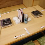 「築地ふく竹 本店」の店内（東京都中央区築地）