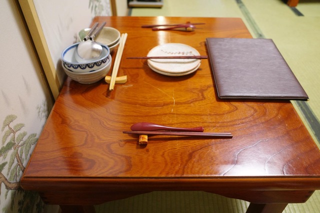 「あかぎ 」の店内(東京都台東区)