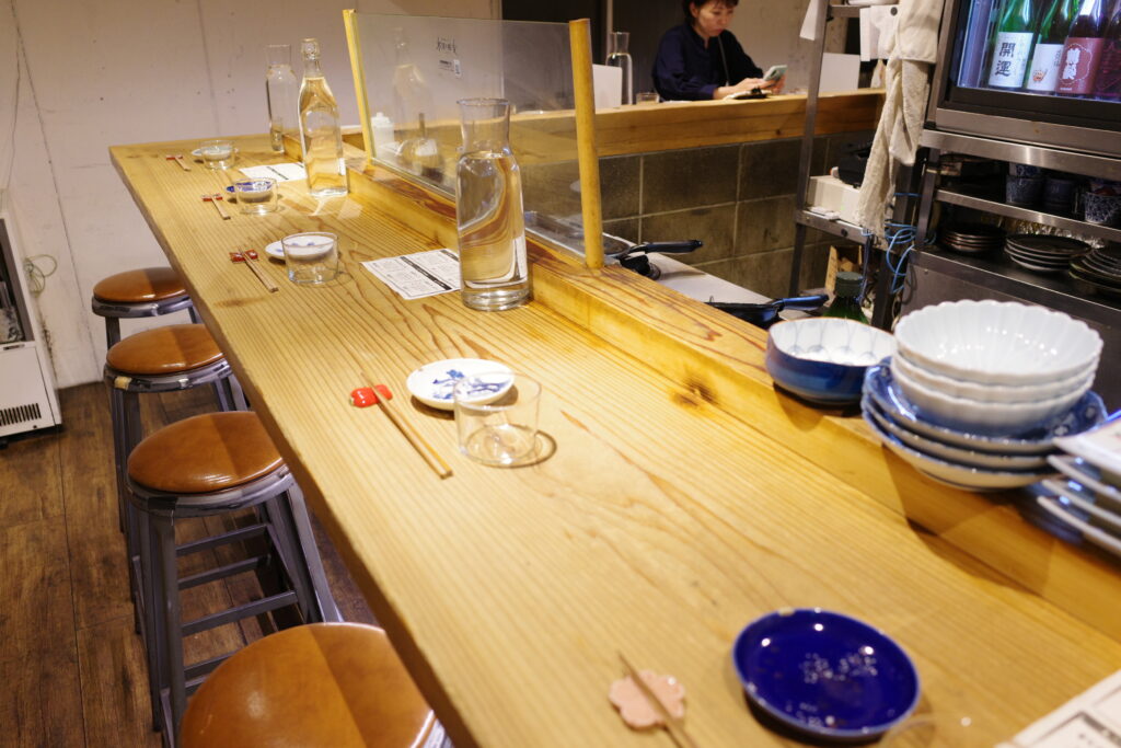 「坂下良酒倉庫」の店内の様子(東京都新宿区神楽坂)