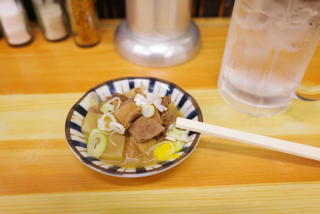 名代もつ煮込み