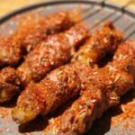 鮮屋 （AZAYA） の「特製スパイスのラム串」